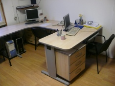 LRS Лабораторијски индивидуални радни столови 02 Лабораторија 090 Винча