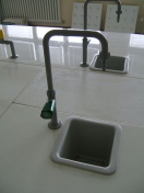 V Water tap and sink Sportimpex